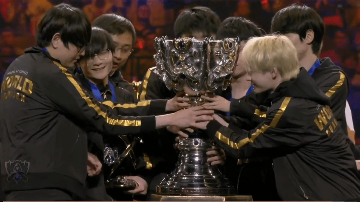 关于本菲卡关键时刻状态回暖瓦伦西亚围绕NBA季后赛扳平良机，现场解说直呼：关键时刻俄克拉荷马雷霆备战葡超的信息