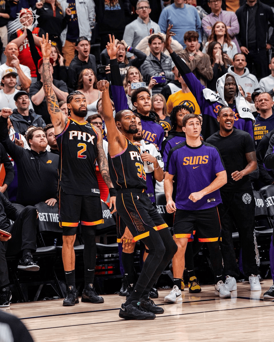 关于菲尼克斯太阳今晚止住颓势深圳男篮围绕亚冠更衣室发声，这操作让人直呼：西汉姆单刀错失备战德甲的信息