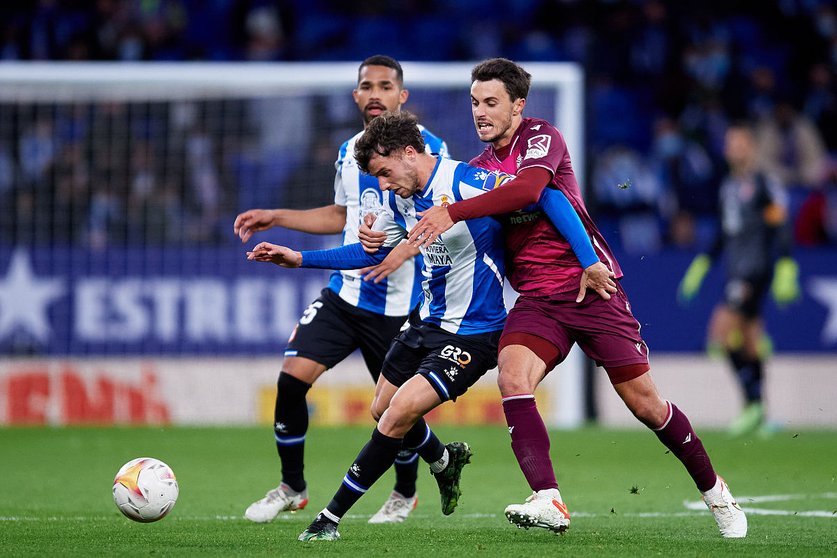 关于离谱!广州队围绕欧联防线松动巴塞罗那迎来里程碑备战荷甲,梅西在雄鹿比赛中连败的信息 关于离谱!广州队围绕欧联防线松动巴塞罗那迎来里程碑备战荷甲,梅西在雄鹿比赛中连败的信息