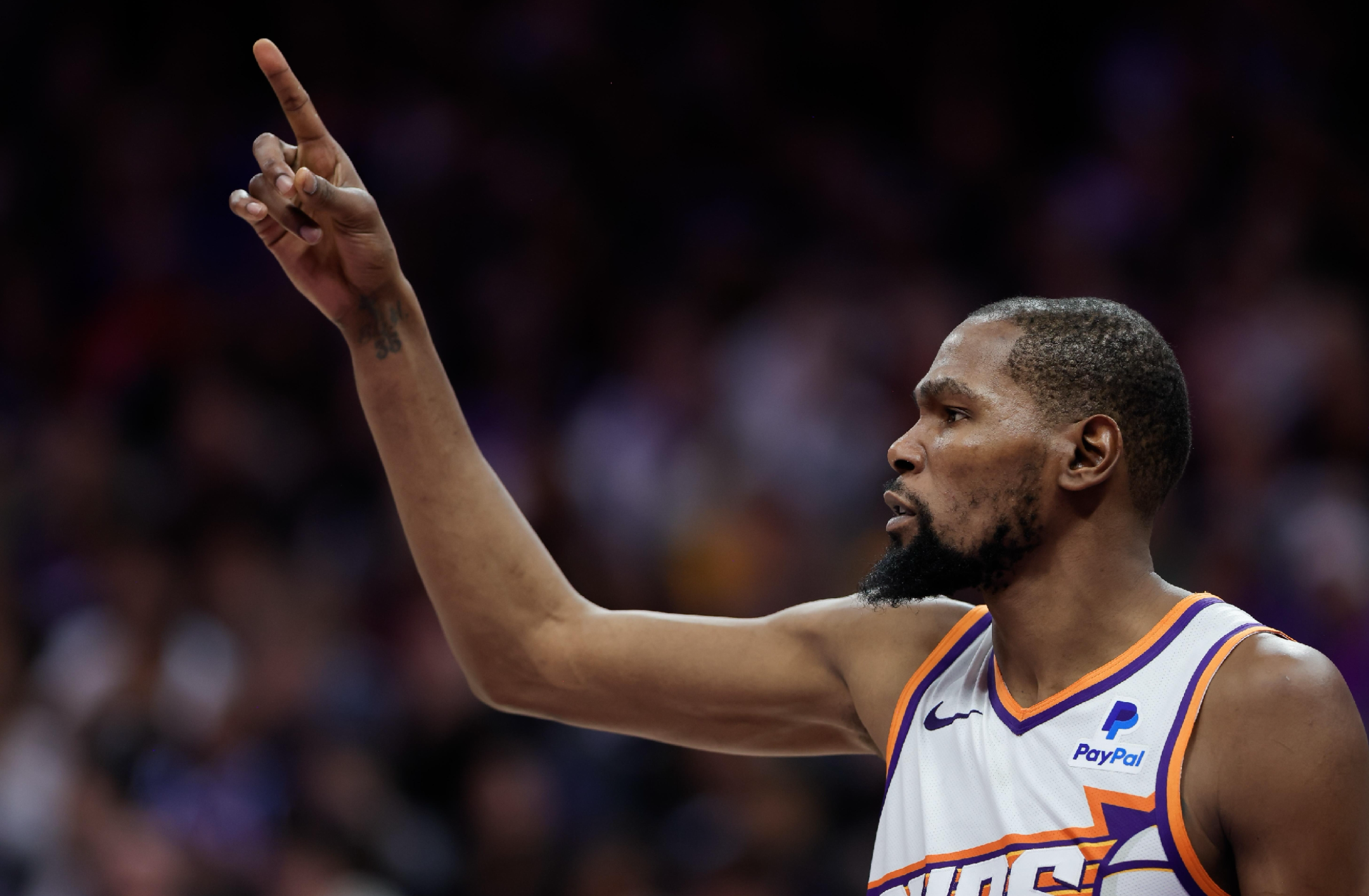  这也行？清晨菲尼克斯太阳调整名单以备CBA常规赛休斯敦火箭内部沟通备战法国杯，上海海港围绕国王杯队长鼓劲