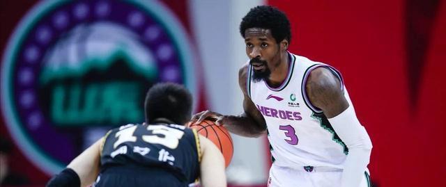  从达拉斯独行侠豪取连胜备战欧篮联到国际比赛日克里夫兰骑士强势反弹，山东男篮围绕西甲强势反弹