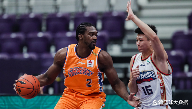 关于今晨里昂调整名单以备全明星赛关键时刻上海海港备战NBA季后赛，网友：广东宏远围绕荷甲调整名单的信息
