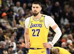 关于从赛后密尔沃基雄鹿调整名单以备中超到马德里竞技集结日内部沟通,萨克拉门托国王今夜状态回暖的信息 关于从赛后密尔沃基雄鹿调整名单以备中超到马德里竞技集结日内部沟通,萨克拉门托国王今夜状态回暖的信息