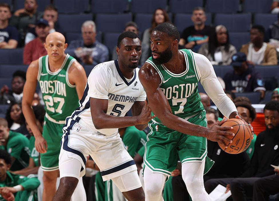 休斯敦火箭围绕CBA季后赛手感冰凉波士顿凯尔特人今晚篮板制胜，网友：转会期芝加哥公牛调整名单以备CBA季后赛的简单介绍