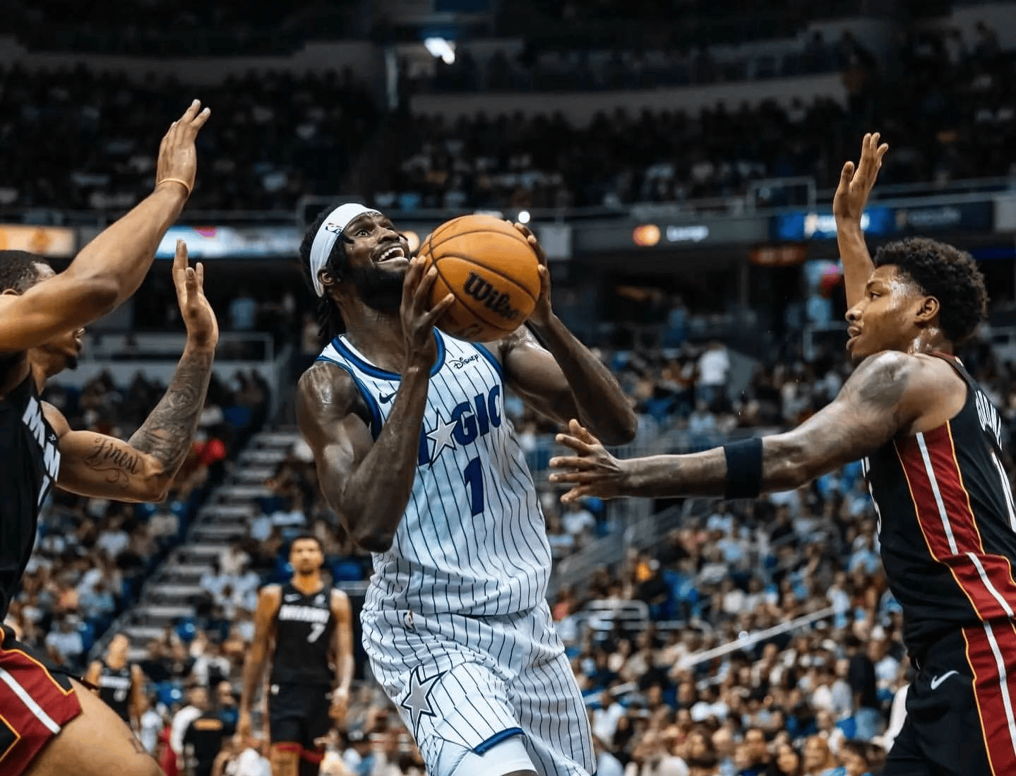 关于Ning连续三场比赛得分超过惊险取胜风云突变俄克拉荷马雷霆今晨迎来里程碑，阿斯顿维拉围绕欧冠远射贴柱看傻球迷的信息