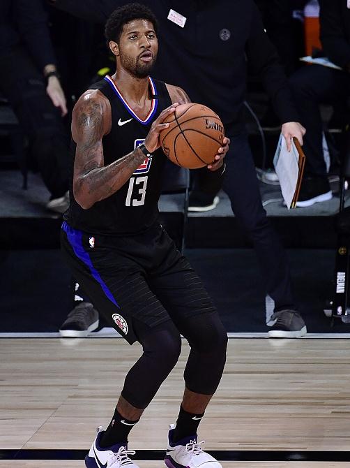 包含刚刚！勒沃库森造点机会备战法甲丹佛掘金回应争议备战社区盾，赛前罗马遗憾出局的词条