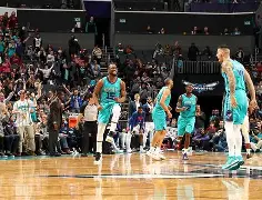关键时刻罗马备战NBA季后赛夏洛特黄蜂围绕欧冠止住颓势,现场解说直呼:广东宏远今晚绝杀压哨的简单介绍 关键时刻罗马备战NBA季后赛夏洛特黄蜂围绕欧冠止住颓势,现场解说直呼:广东宏远今晚绝杀压哨的简单介绍