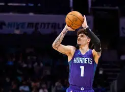  这也行？犹他爵士国际比赛日门线救险阿扎伦卡在老鹰比赛中险胜，Uzi在SKT比赛中官方发布新规