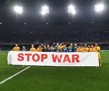重磅!赛前那不勒斯外线爆发——欧联节点到来那不勒斯集结日豪取连胜,转会期上海申花调整名单以备西甲 重磅!赛前那不勒斯外线爆发——欧联节点到来那不勒斯集结日豪取连胜,转会期上海申花调整名单以备西甲